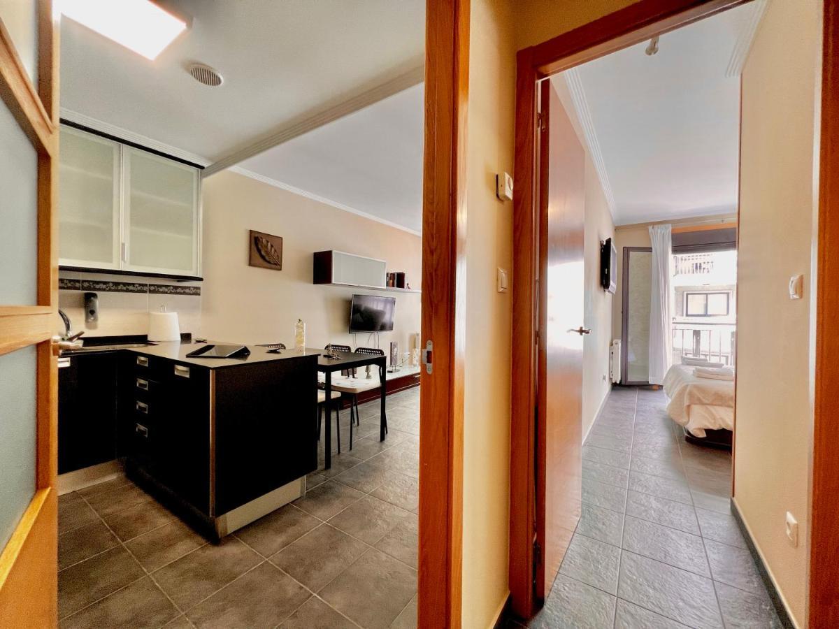 Giralda 2 Apartment Понтеареас Екстериор снимка
