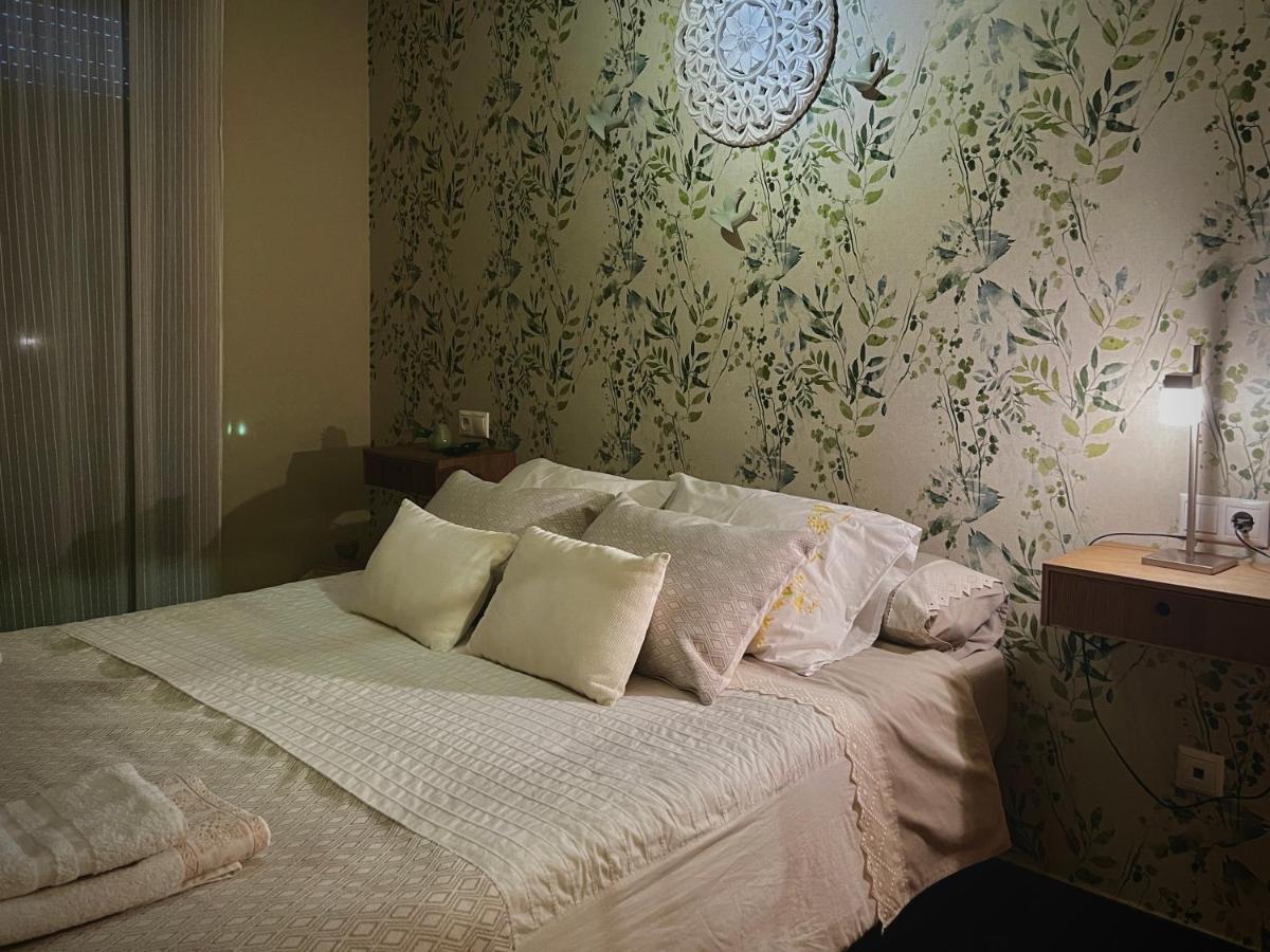 Giralda 2 Apartment Понтеареас Екстериор снимка