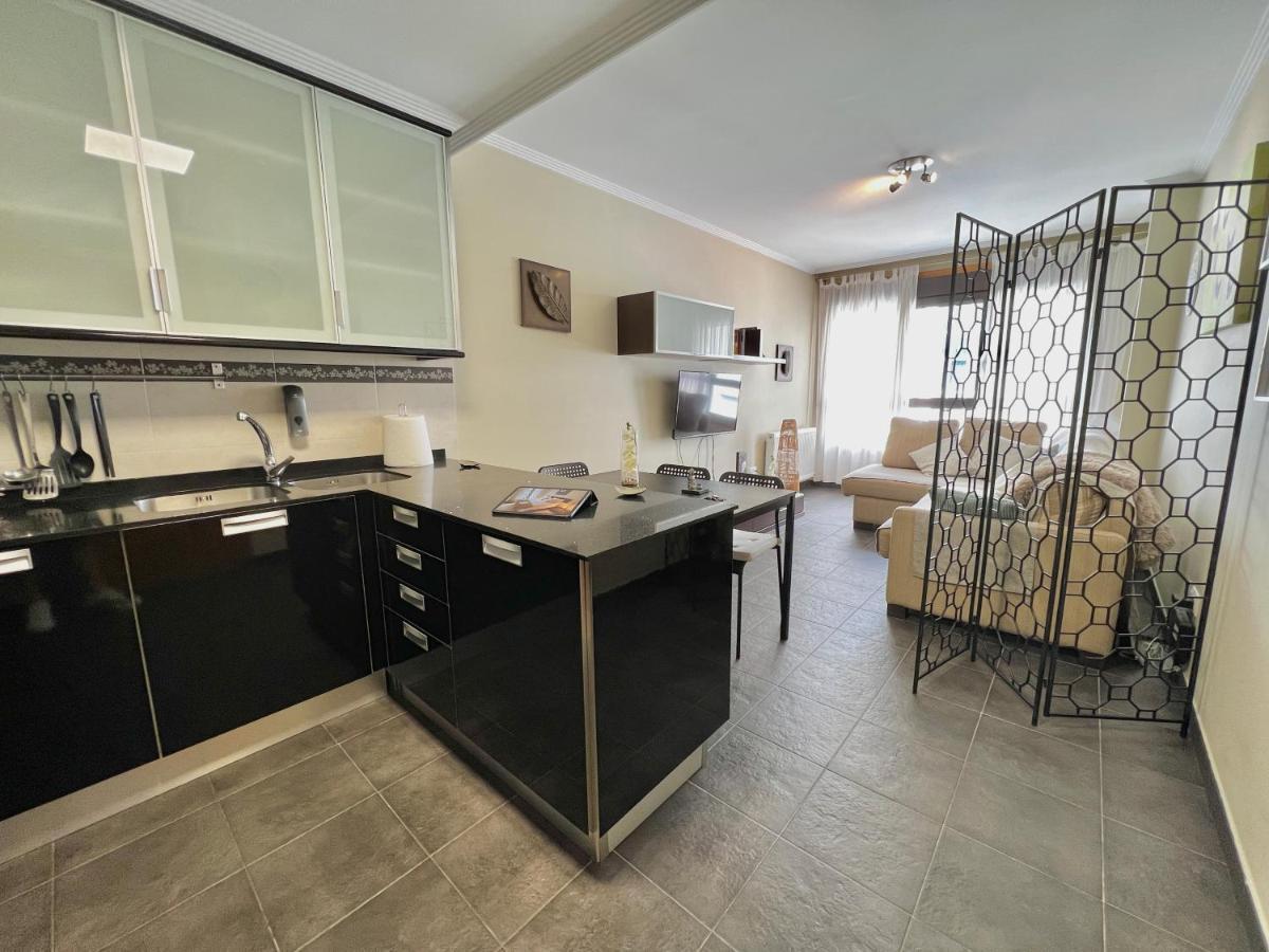 Giralda 2 Apartment Понтеареас Екстериор снимка