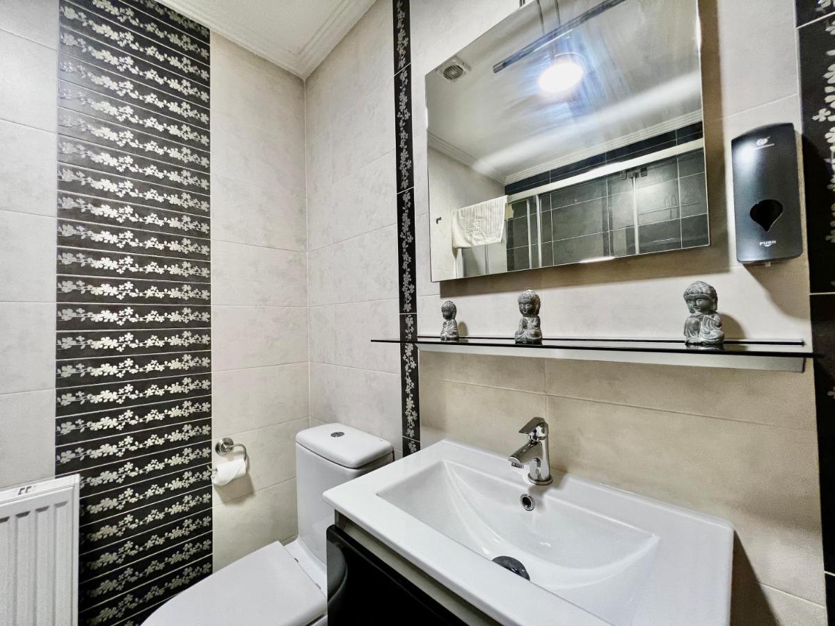 Giralda 2 Apartment Понтеареас Екстериор снимка